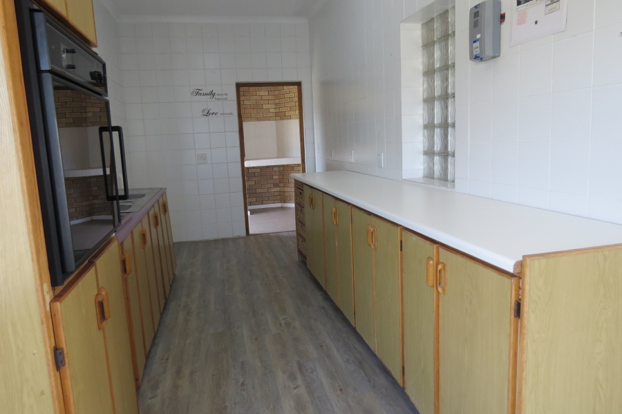 3 Bedroom Property for Sale in Stilbaai Wes Western Cape